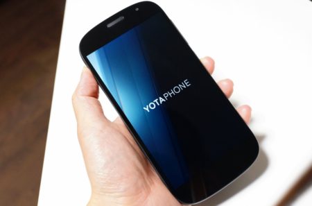 yotaphone2 YD206 レビュー 背面ペーパーディスプレイが優秀！