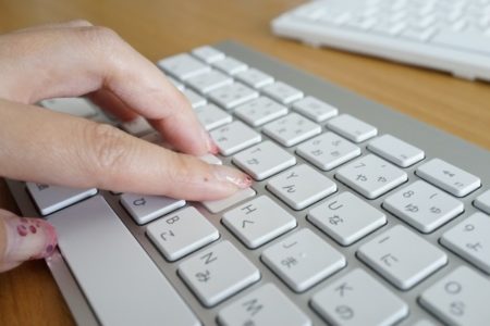 Apple Wireless Keyboard が点滅してペアリングできない