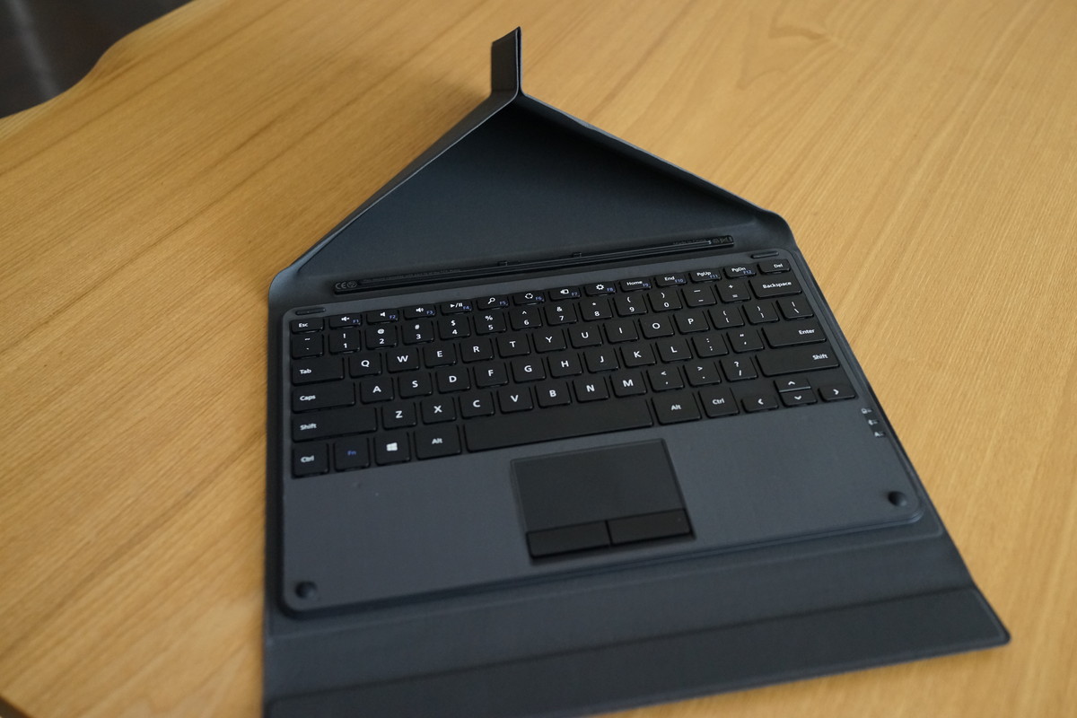 EC Technology Surface タッチパッド付き Bluetoothキーボード　Windows用