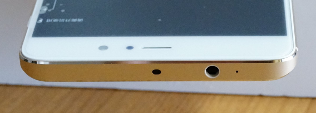 Xiaomi Mi5S Plus　外観写真
