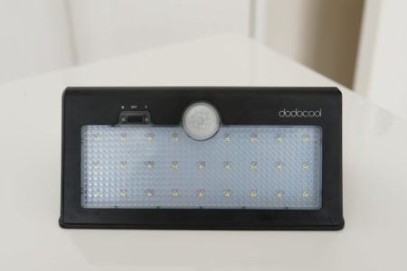 太陽光パネル搭載で電池が要らない！dodocool LED ソーラーライトレビュー