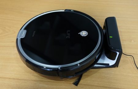 ILIFE A6 Smart Robotic Vacuum Cleaner レビュー　低い家具の下もスイスイ走ります！