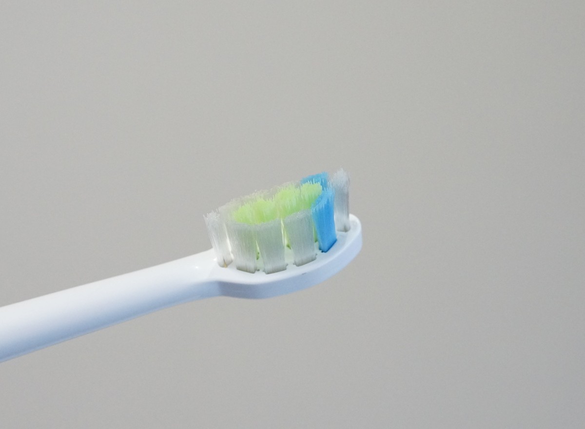 痛くない歯茎マッサージ機能付きElecForUの電動歯ブラシ レビュー