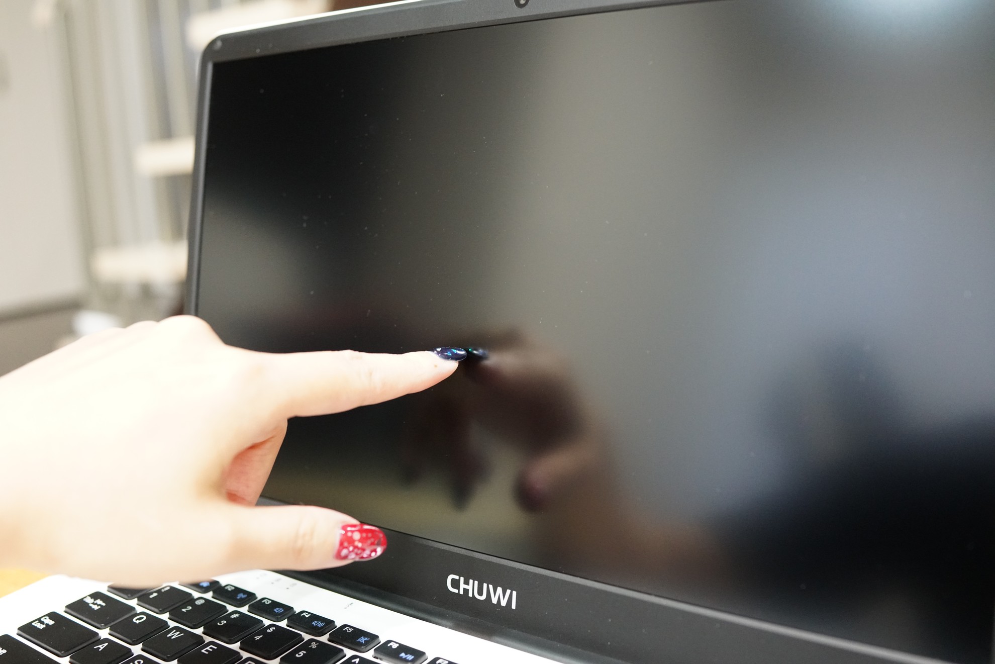 CHUWI LapBook 14.1 の実機レビュー