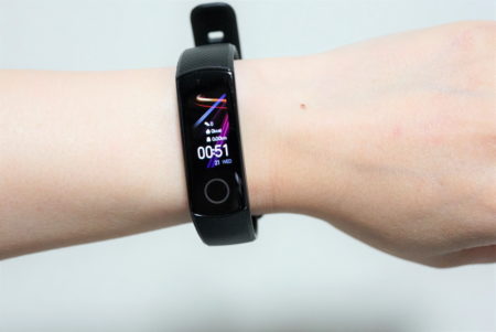 【セール価格$26.99】Honor Band 5 の実機レビューと割引クーポンまとめ