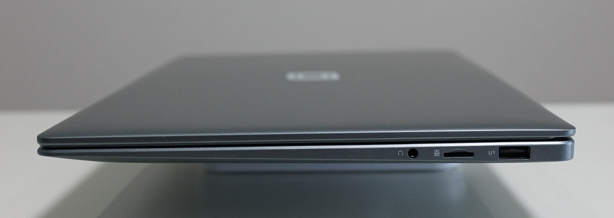 Jumper EZbook S5 レビュー　拡張性のある豊富なポートを搭載