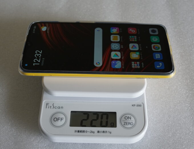 Xiaomi Poco M3 の重量はケース込みで220g