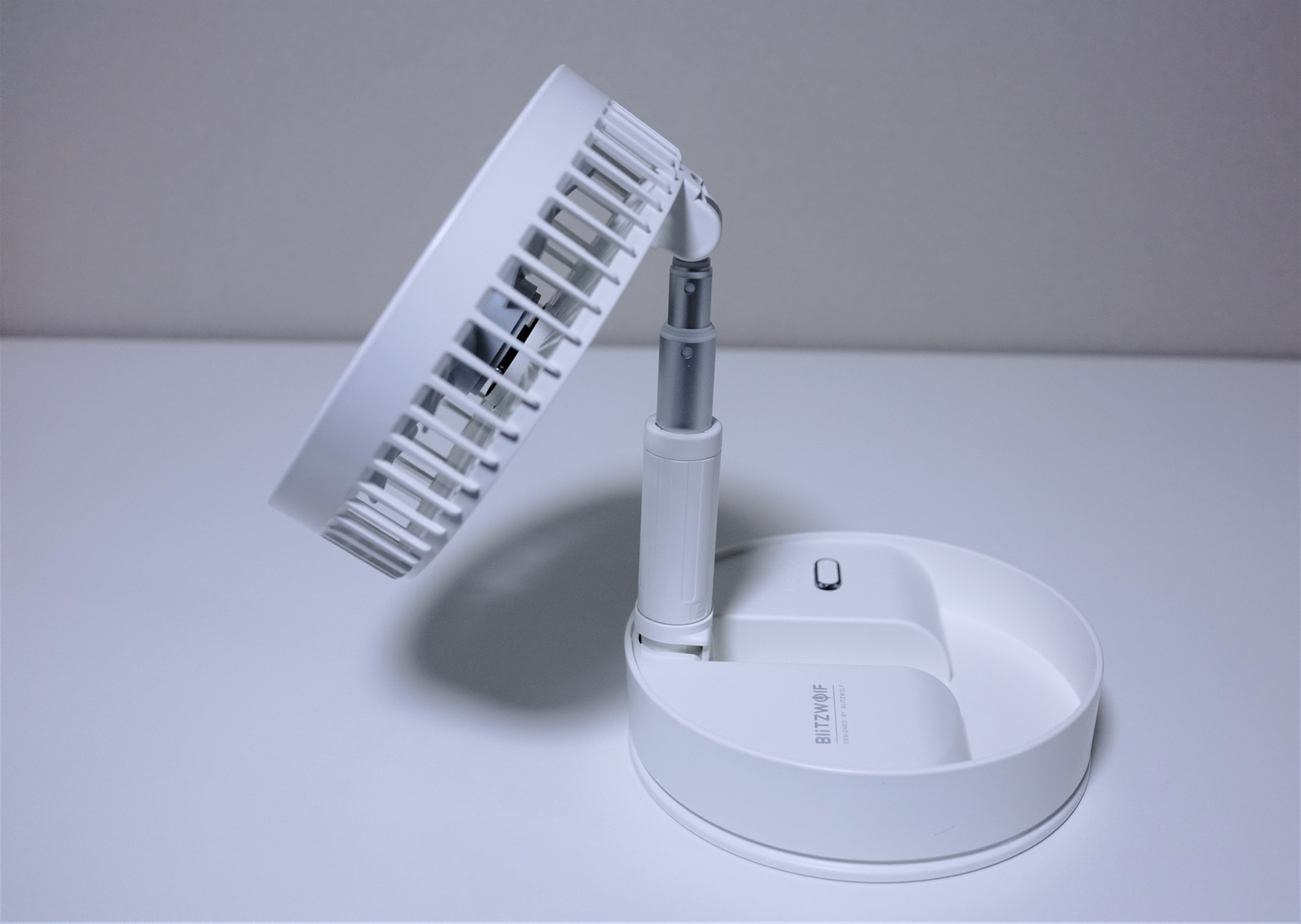 BlitzWolf® BW-F3 7200mAhバッテリー搭載 蓄電式 USB 扇風機レビュー
