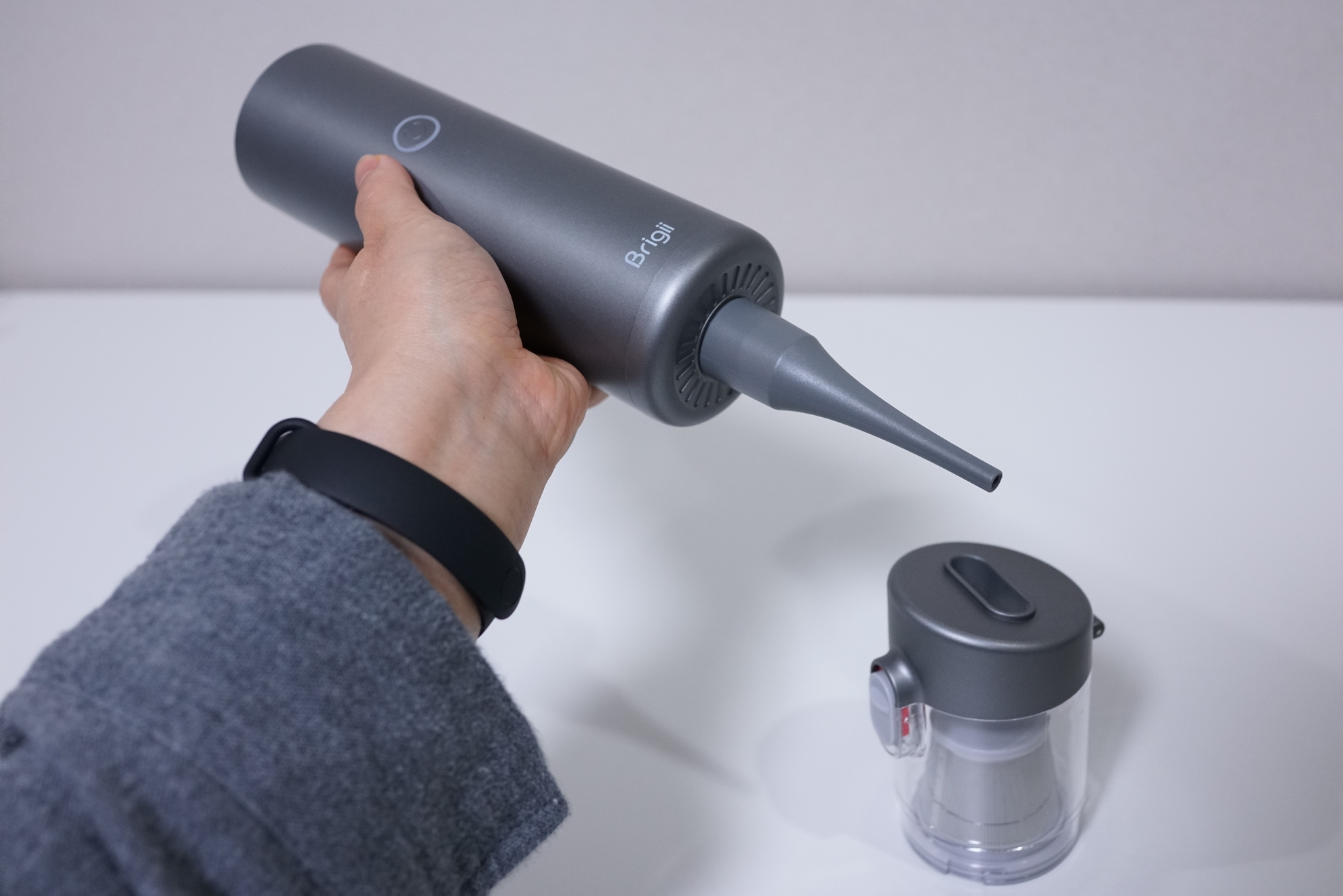 エアダスターと電動エアポップと吸引お掃除機能の３in１の機能を搭載したBrigii M1 ハンディクリーナーのレビュー